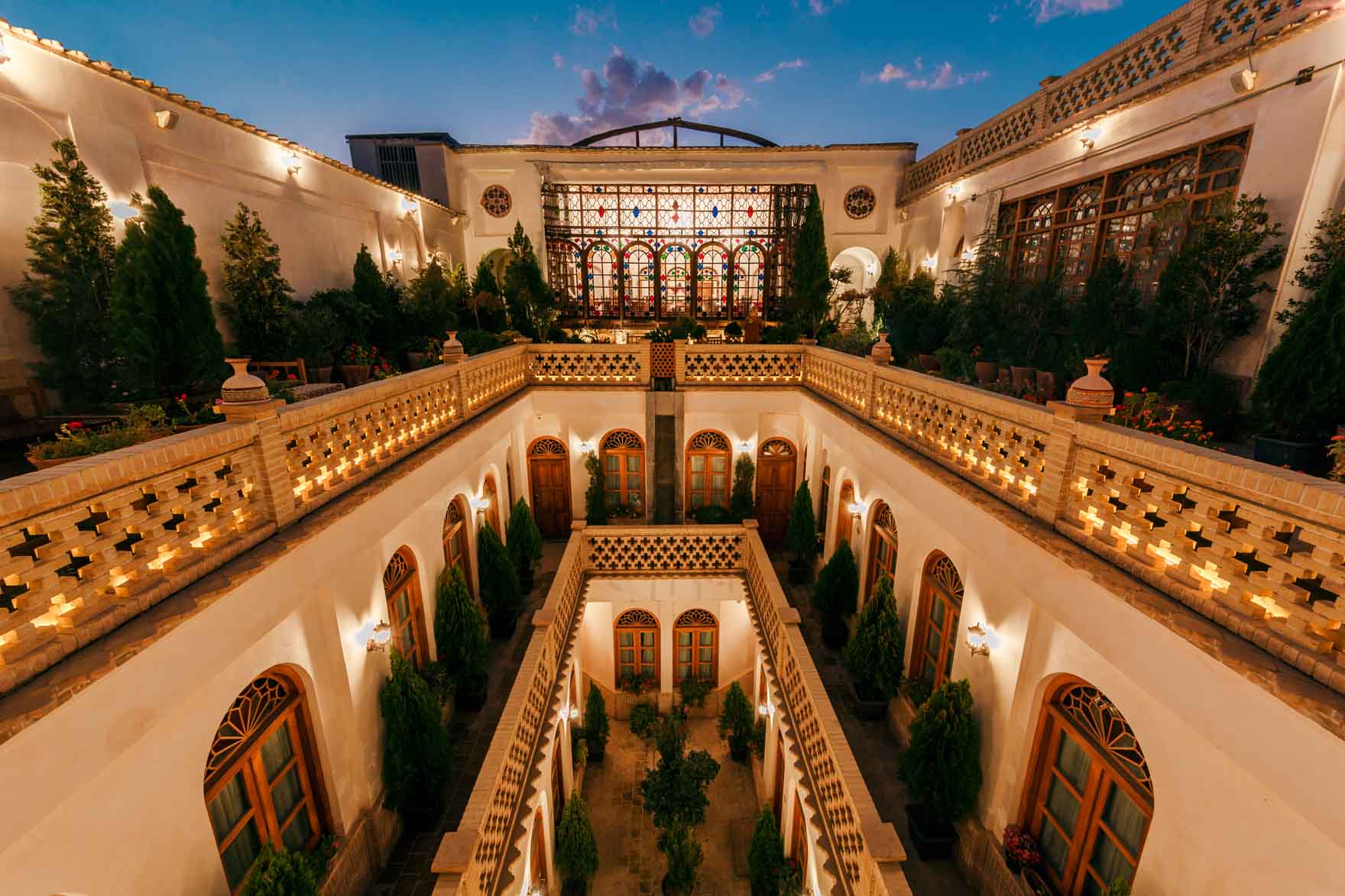 Ghasr Monshi Hotel